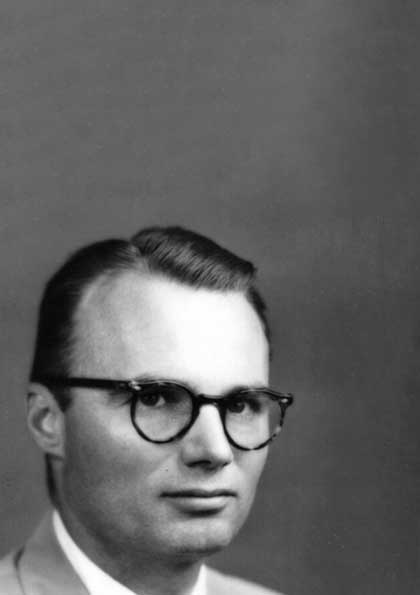 Photo of Henry Loomis.