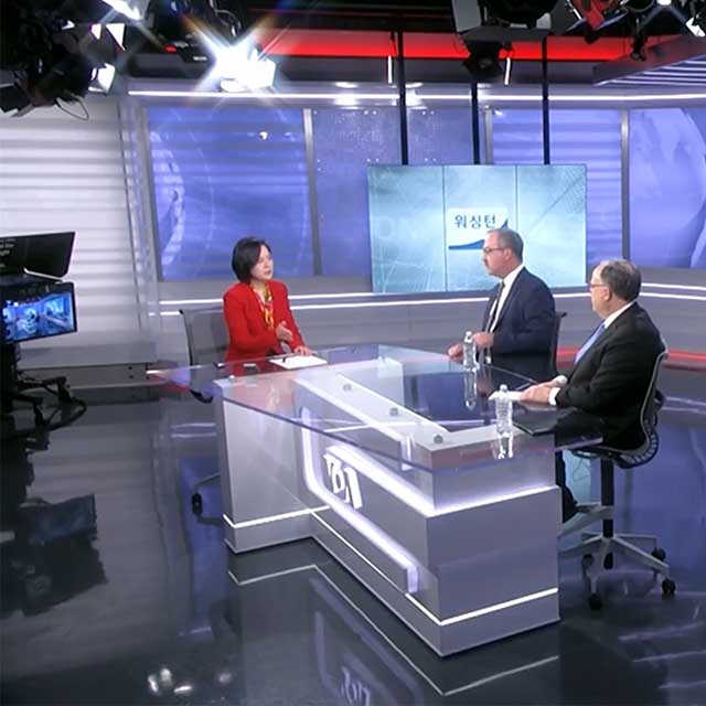 A photo of the VOA Korean staff.