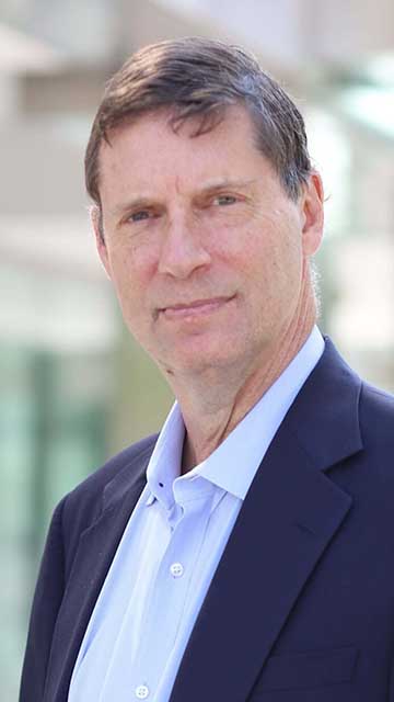 Portrait of Andrew Hyde.