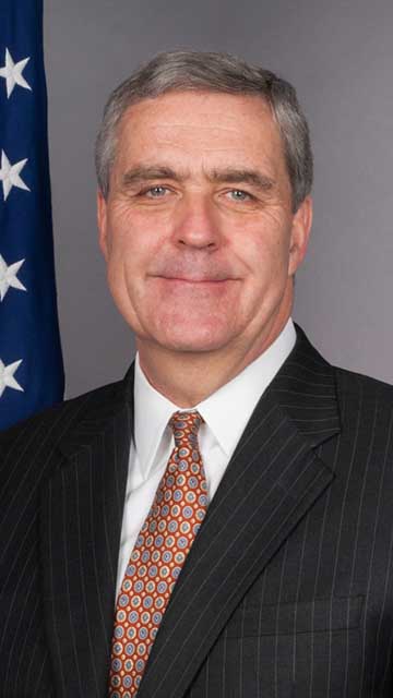 Portrait of Ret. Lt. Gen. Douglas Lute.