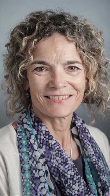 Portrait of Kathy Kiely .