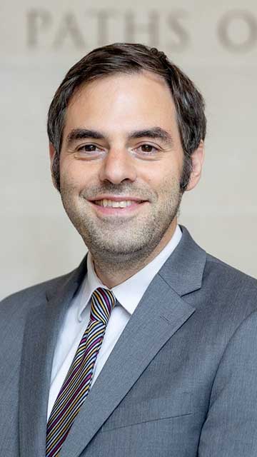 Portrait of Michael Kugelman.